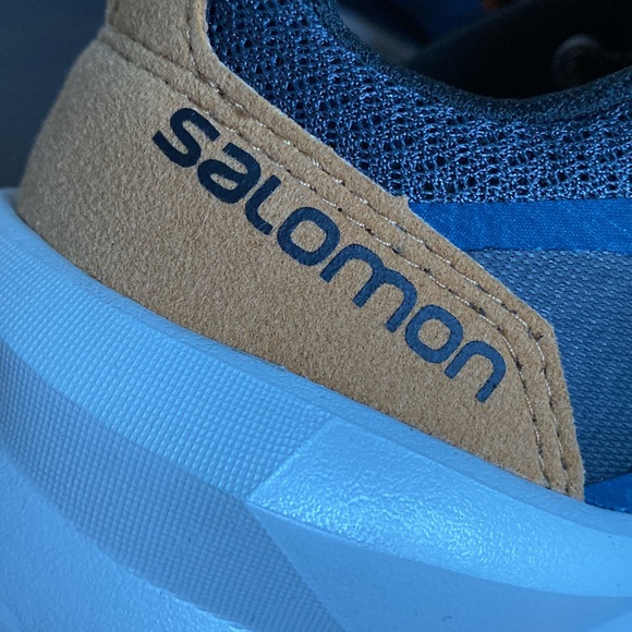 Brand new in box kids salomon runners - Picture 4 of 6